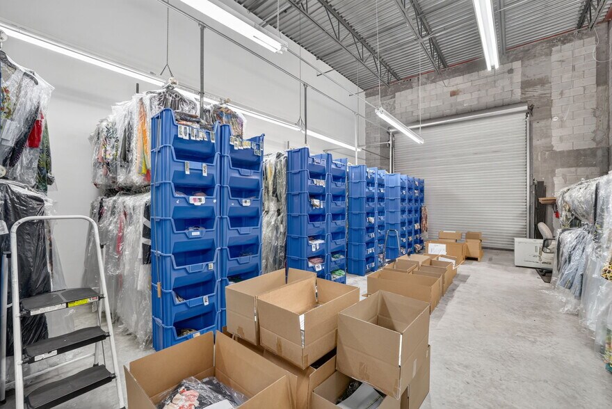 More Photos Of 2202-2204 W 78th St, Hialeah Warehouse For Sale