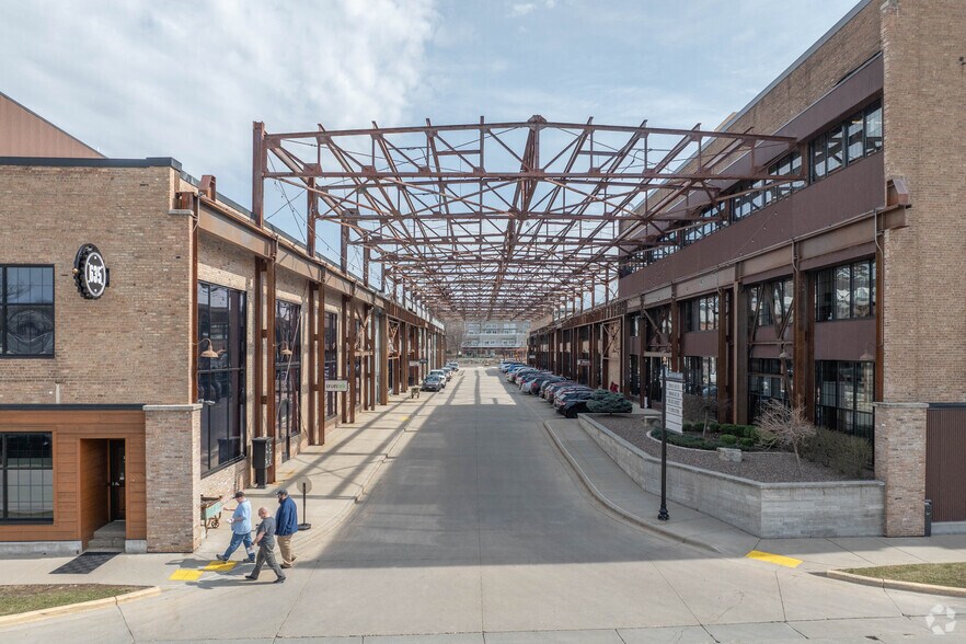 More Photos Of 525-705 3rd St, Beloit Office For Lease