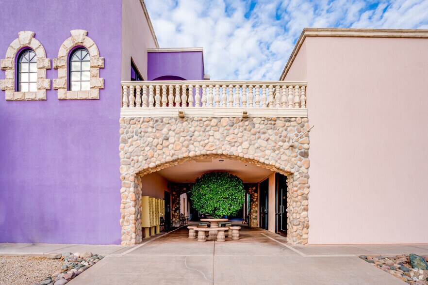 More Photos Of 711 E Carefree Hwy, Phoenix Unknown For Lease