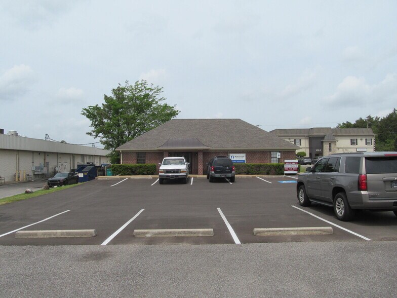 More Photos Of 212 Goodman Rd E, Southaven Office For Lease