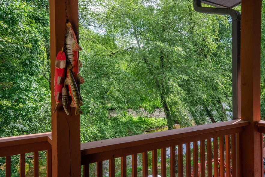 More Photos Of 892 Edelweiss Strasse, Helen Hotel For Sale
