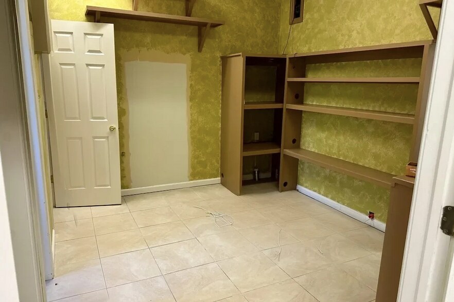 More Photos Of 3034 Summer St, Stamford Storefront For Lease