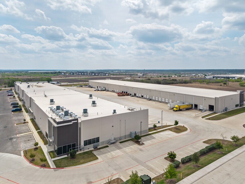 More Photos Of 1225 Fortuna Rd, San Marcos Unknown For Lease