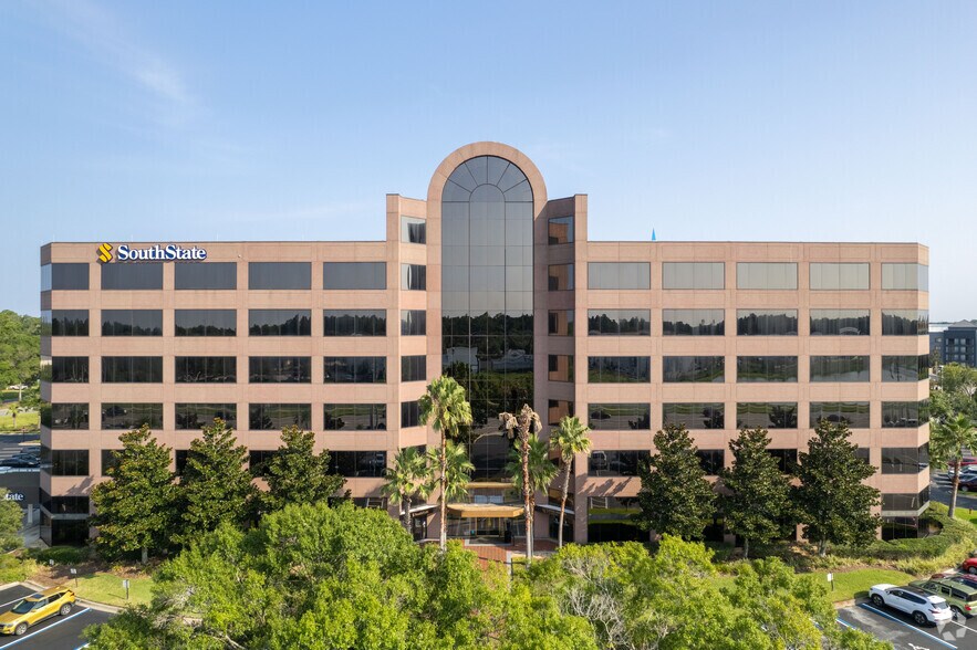 More Photos Of 7077 Bonneval Rd, Jacksonville Unknown For Lease