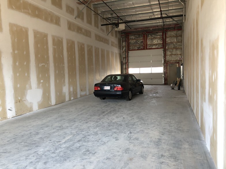 More Photos Of 10780 180 St NW, Edmonton Flex For Sale