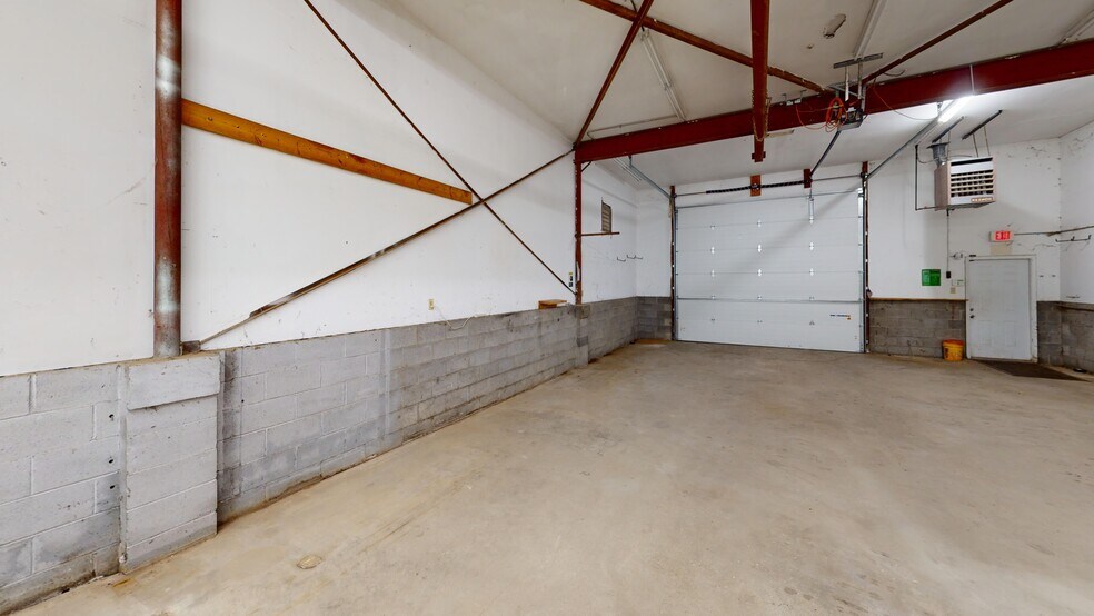 More Photos Of 3340 Ranger Rd, Lansing Research And Development For Sale