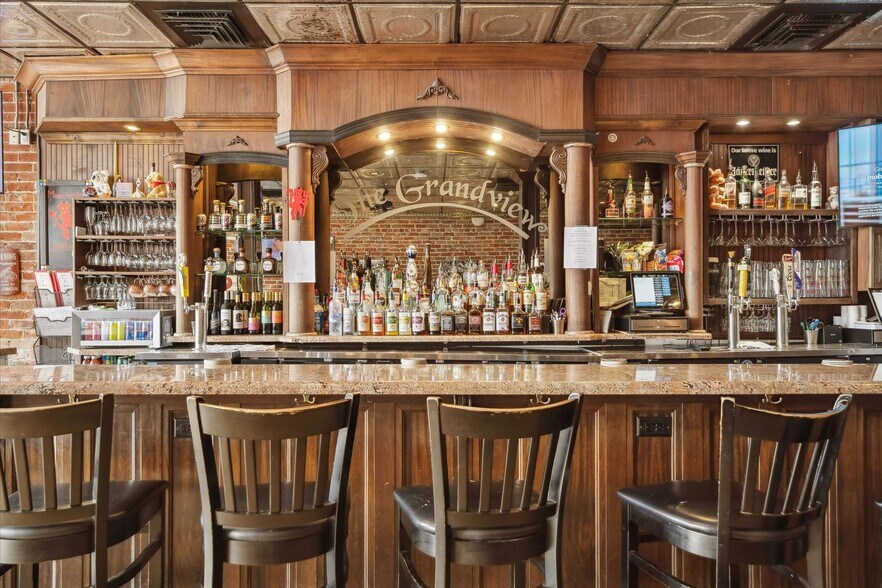 More Photos Of 7427 W Grandview Ave, Arvada Storefront For Sale