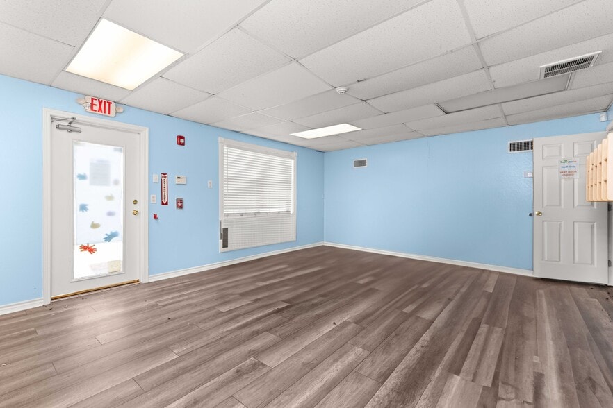 More Photos Of 516 N Tx-3 Hwy, League City Freestanding For Lease