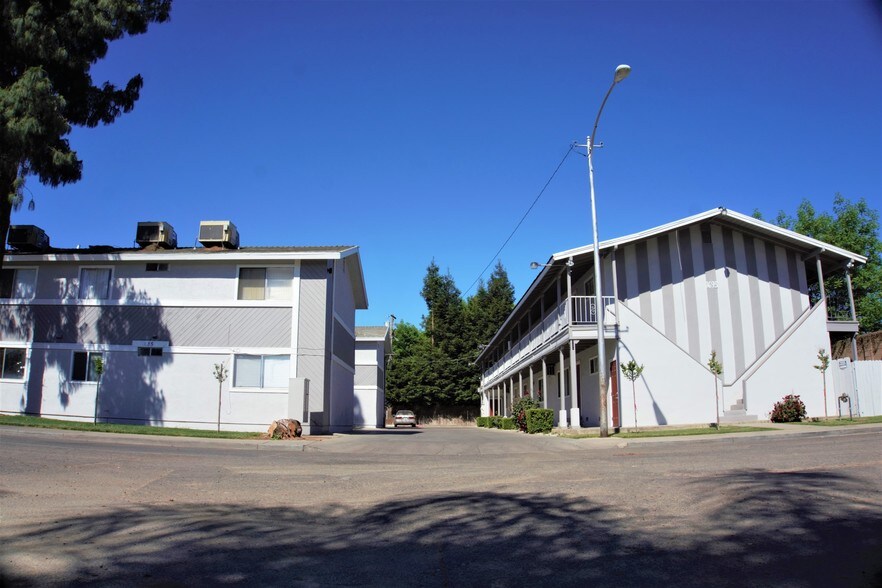 More Photos Of 1680-1695 Ellen Ave, Merced Apartments For Sale