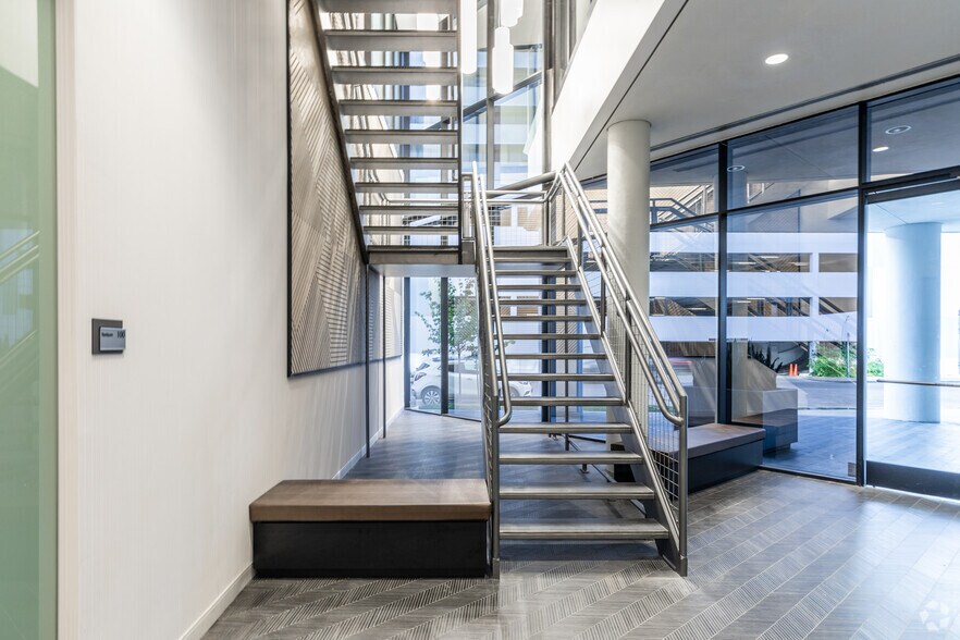 More Photos Of 3701-3801 Kirby & 2401 Portsmouth, Houston Unknown For Lease