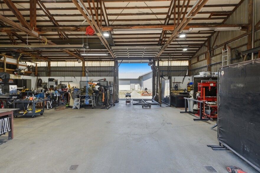 More Photos Of 55374 Rosa Rd, Bandon Manufacturing For Sale
