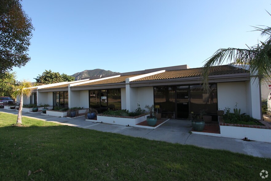 More Photos Of 4820 Adohr Ln, Camarillo Warehouse For Lease