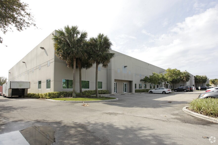 Primary Photo Of 3000 SW 15th St, Deerfield Beach Warehouse For Lease