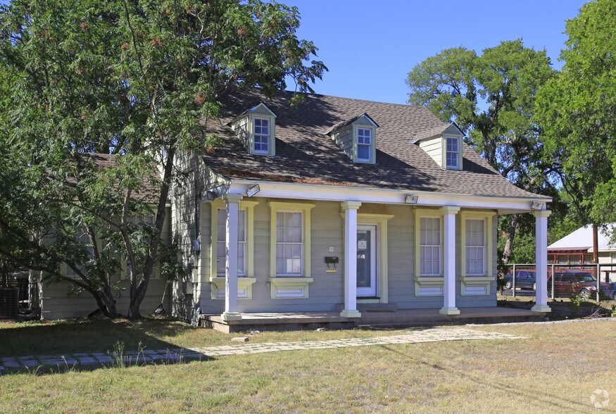 Primary Photo Of 2610 Manor Rd, Austin Freestanding For Lease