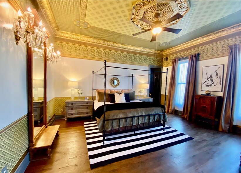 More Photos Of 310 Ball Park Loop, Denison Hospitality For Sale