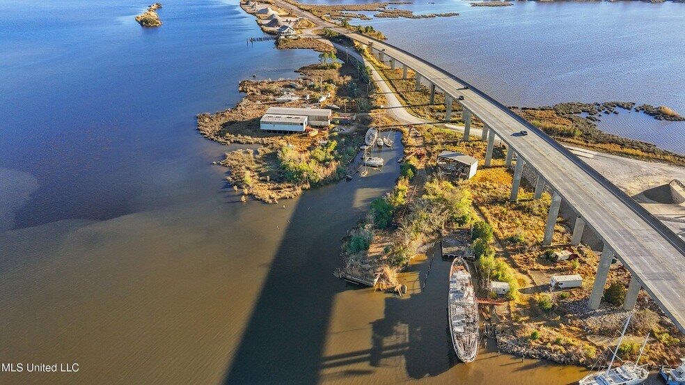 More Photos Of 5024 Main St, Moss Point Manufacturing For Sale