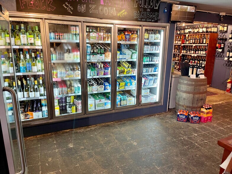 More Photos Of 5 Norwich Rd, East Haddam Freestanding For Sale