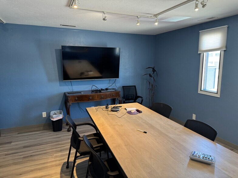 More Photos Of 805-809 E Perkins Rd, Urbana General Retail For Sale