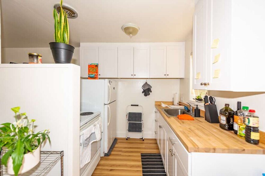 More Photos Of 1504 S Claremont St, San Mateo Apartments For Sale