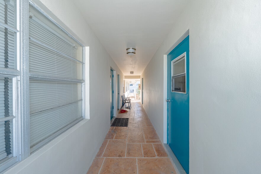 More Photos Of 3213 SE 12th St, Pompano Beach Apartments For Sale