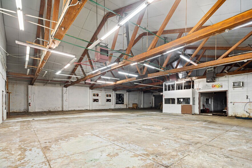 More Photos Of 67 W Queen Ln, Philadelphia Warehouse For Sale