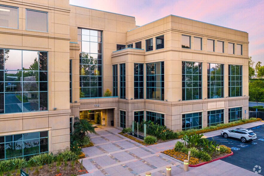 More Photos Of 114 Pacifica, Irvine Medical For Lease