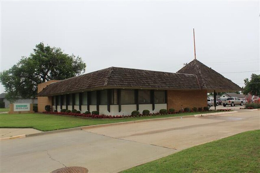 Primary Photo Of 601 W Owen K Garriott Rd, Enid Office For Sale