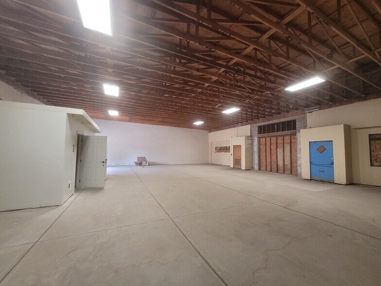 More Photos Of 615 Sumner St, Bakersfield Freestanding For Lease