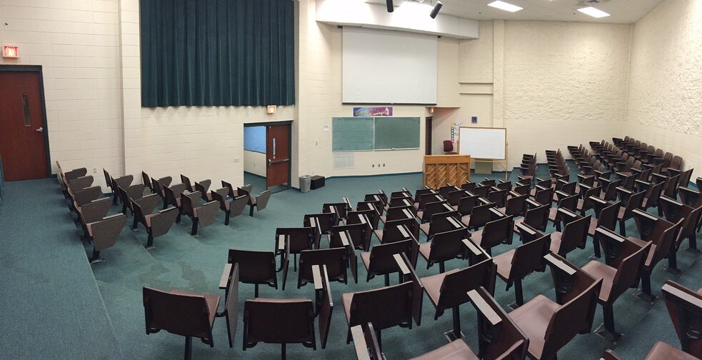 More Photos Of 3000 N Grant Ave, Springfield Schools For Sale