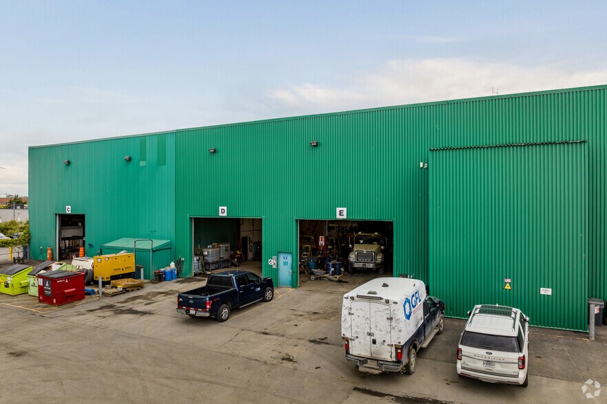 More Photos Of 9500 Pl Jade, Brossard Flex For Lease