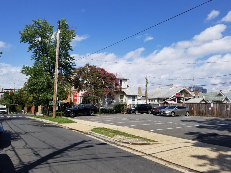 More Photos Of 566-578 23rd St S, Arlington Storefront Retail Office For Sale