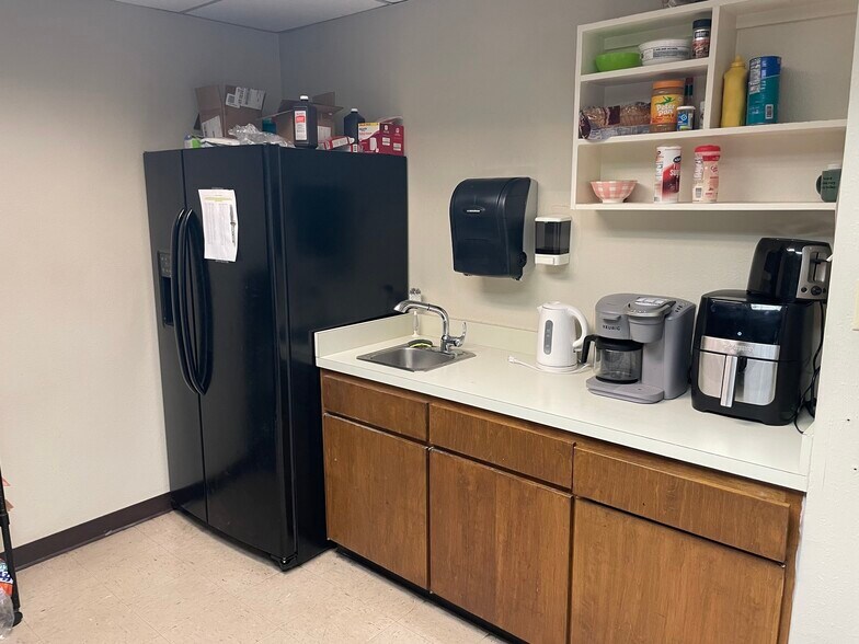 More Photos Of 4051 N Northeast Loop 323, Tyler Warehouse For Lease