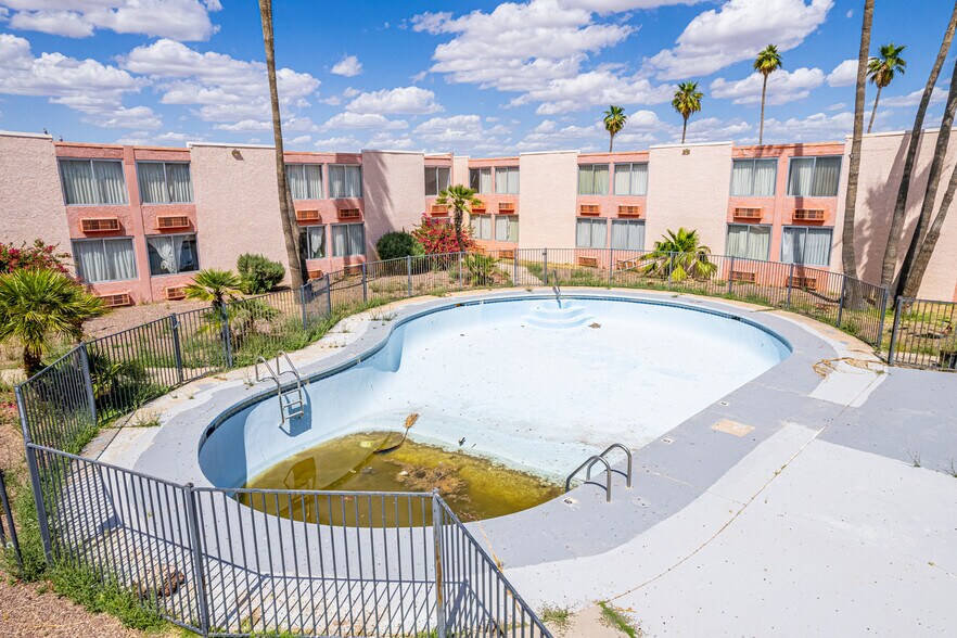 More Photos Of 5540 N Sunland Gin Rd, Eloy Hotel For Sale