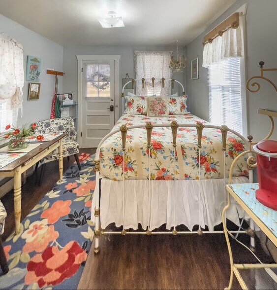 More Photos Of 102 Holly St, Colorado Springs Apartments For Sale