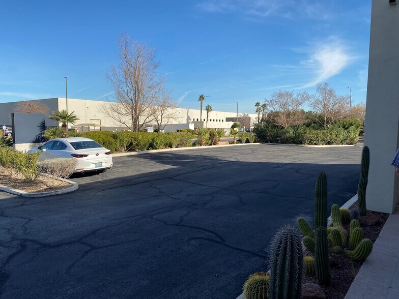 More Photos Of 313 Pilot Rd, Las Vegas Light Distribution For Sale
