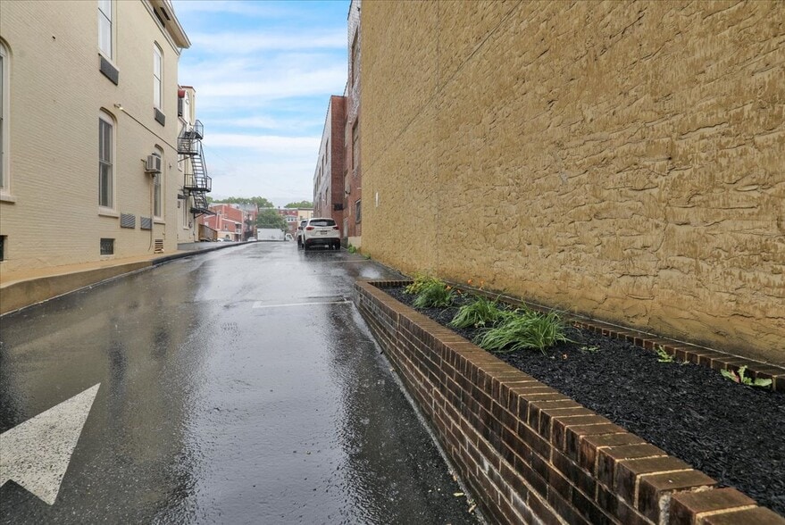 More Photos Of 213 N 5th St, Reading Office For Lease