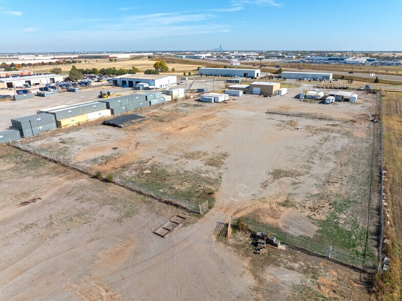 More Photos Of 4901 S Rockwell St, Oklahoma City Service For Sale