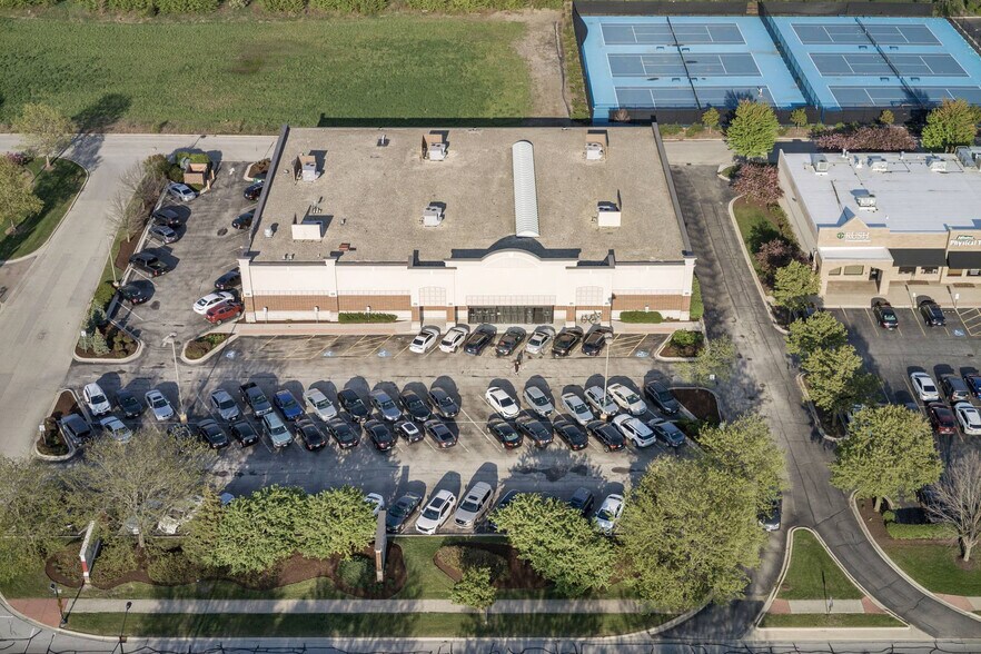 More Photos Of 2300 S Eola Rd, Aurora Health Club For Lease