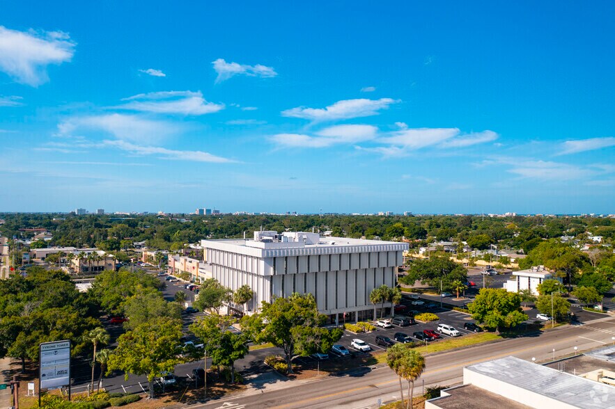 More Photos Of 1700 66th St N, Saint Petersburg Office For Lease