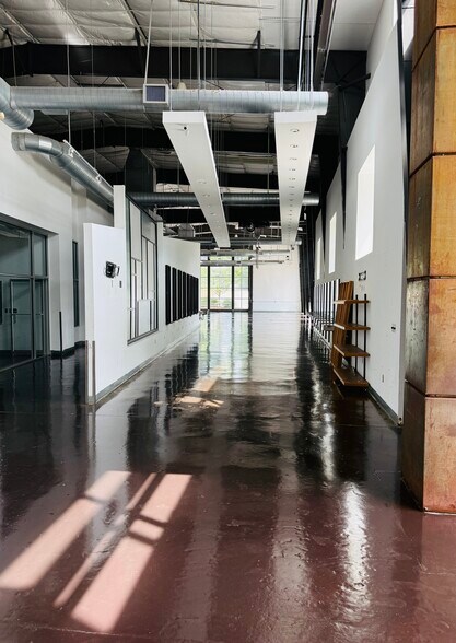 More Photos Of 887 W Marietta St NW, Atlanta Loft Creative Space For Sale
