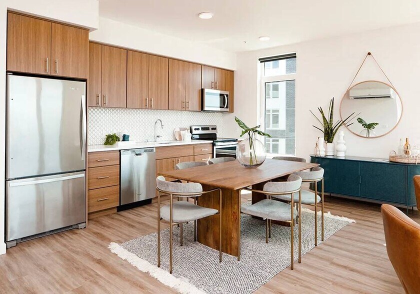 More Photos Of 700 Waterfront Way, Vancouver Apartments For Lease
