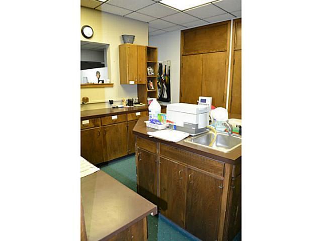 More Photos Of 2375 N Thompkins Ave, Bethany Medical For Sale