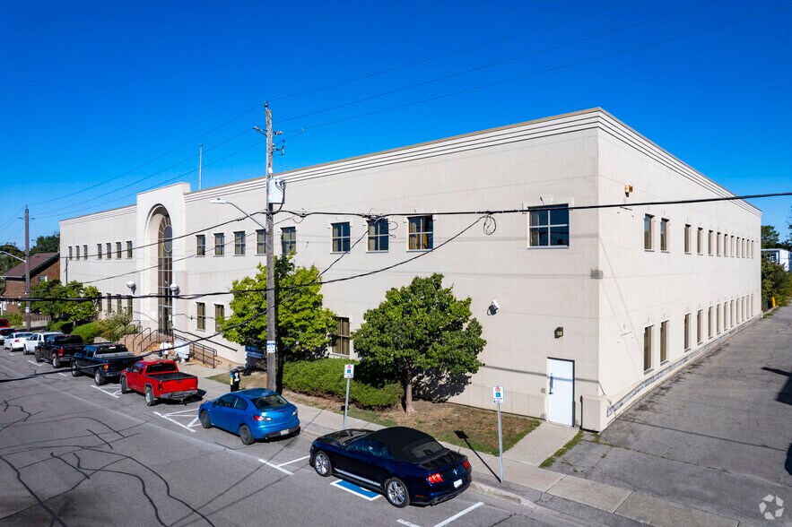 Primary Photo Of 78 Richmond St W, Oshawa Office For Lease