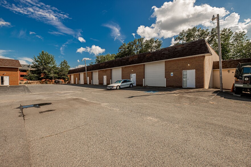 Primary Photo Of 3430 Gough Dr, Waldorf Warehouse For Lease