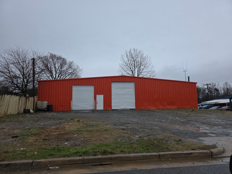 More Photos Of 2839 Sparta Ave, Charlotte Warehouse For Lease