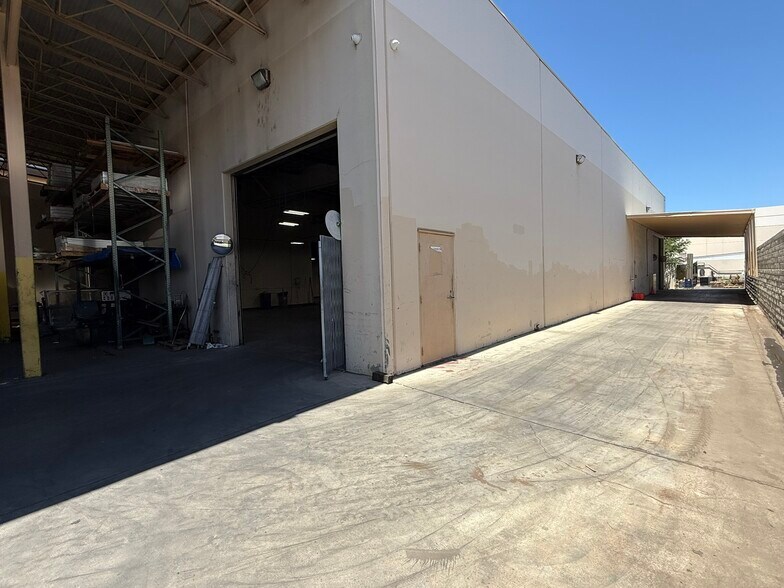 More Photos Of 28258 Avenue Stanford, Valencia Manufacturing For Lease