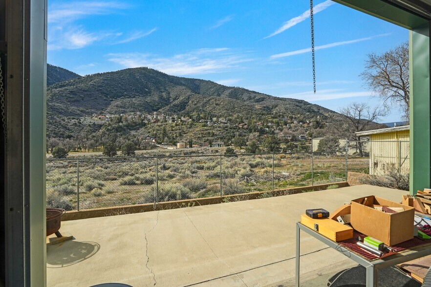 More Photos Of 3212 Mt Pinos Way, Frazier Park Light Manufacturing For Sale
