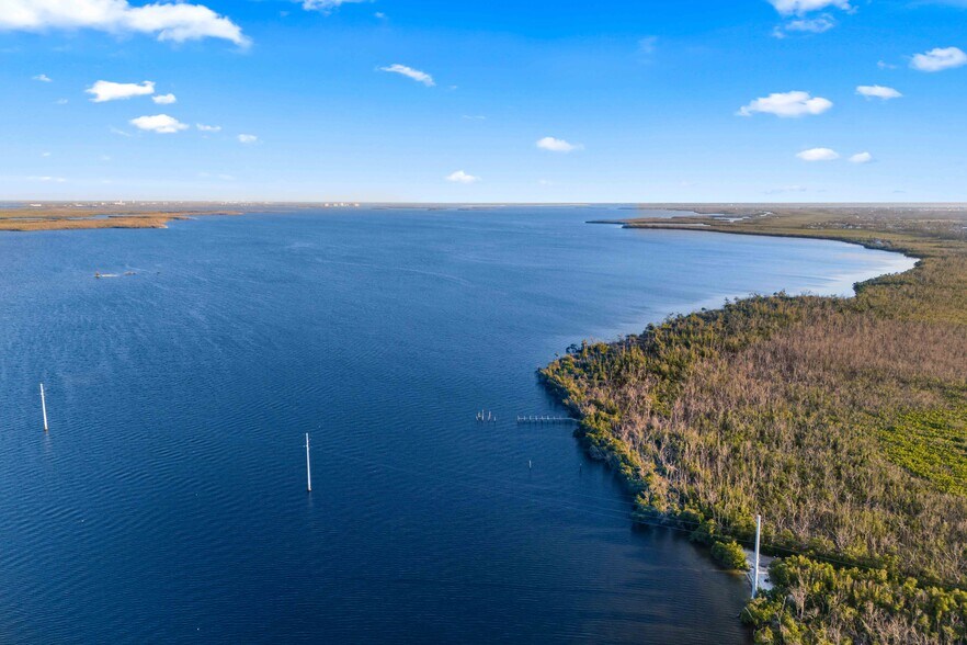 More Photos Of 6050 Stringfellow Rd, Saint James City Land For Sale