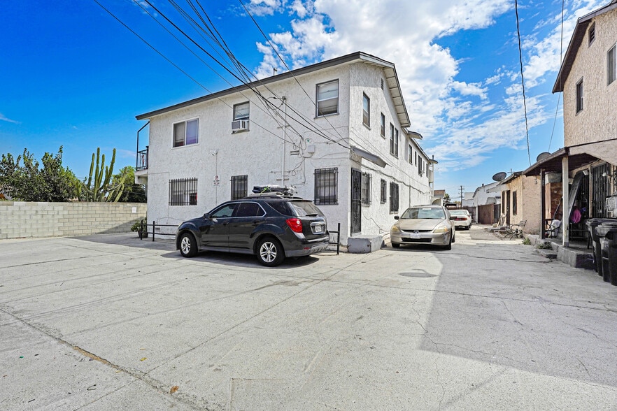 More Photos Of 837 W 85th St, Los Angeles Apartments For Sale