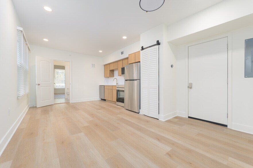 More Photos Of 1628 Walnut St, Jacksonville Multifamily For Sale